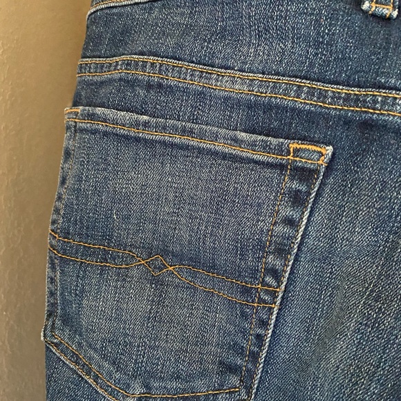 Lucky Brand Crop Leg Boyfriend Jeans - Picture 8 of 9